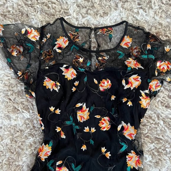 Embroidered floral mesh midi dress - Picture 2 of 4